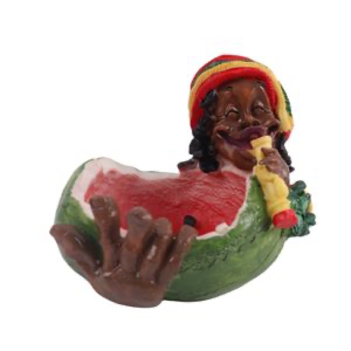 Elegant Resin Accessory Ashtray for Outdoor and Indoor Settings wholesale product image