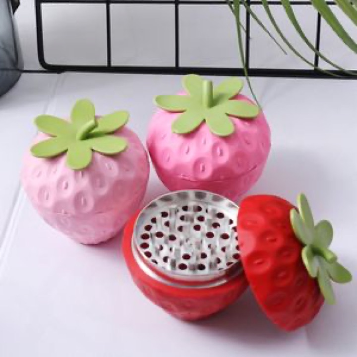 Strawberry-Shaped Botanical Accessories Grinder wholesale product image